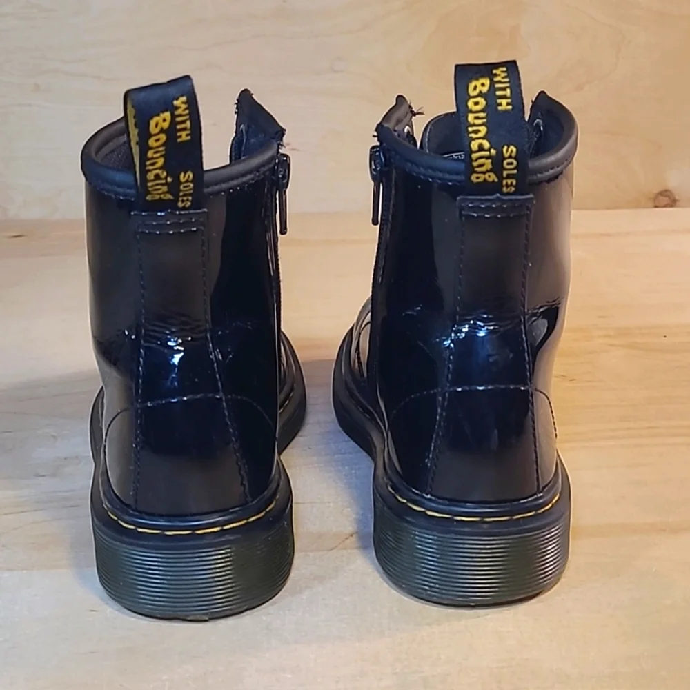Dr. Martens 1460 J Black Patent Leather Kids Boots Size 1 Youth - Picture 11 of 14